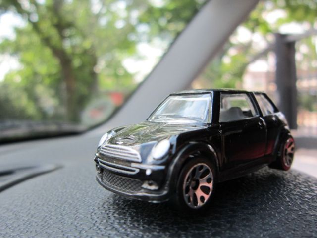 [Bild: showroom_10_matchbox_mini.jpg]