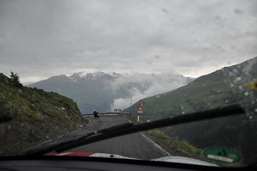 [Bild: dsc_22410_gavia_abfahrt_min.jpg]