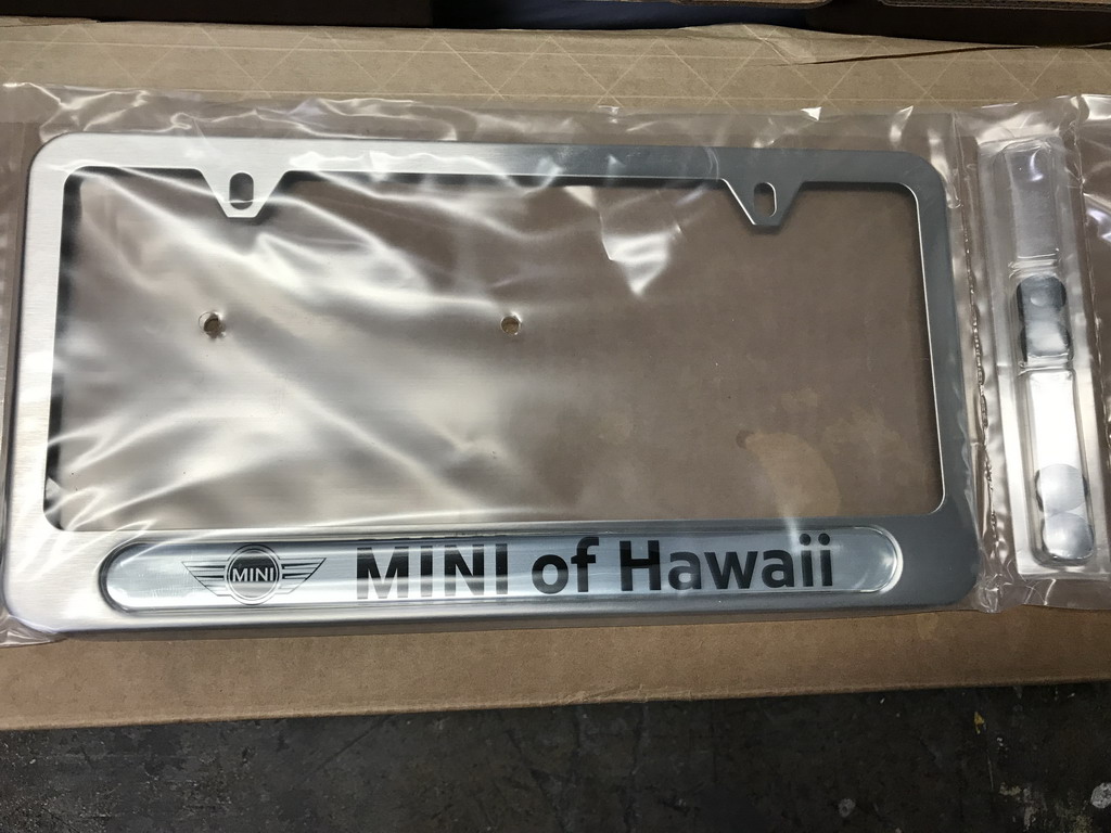 [Bild: mini_of_hawaii___licence_frame_foto___mini_lic_min.jpg]