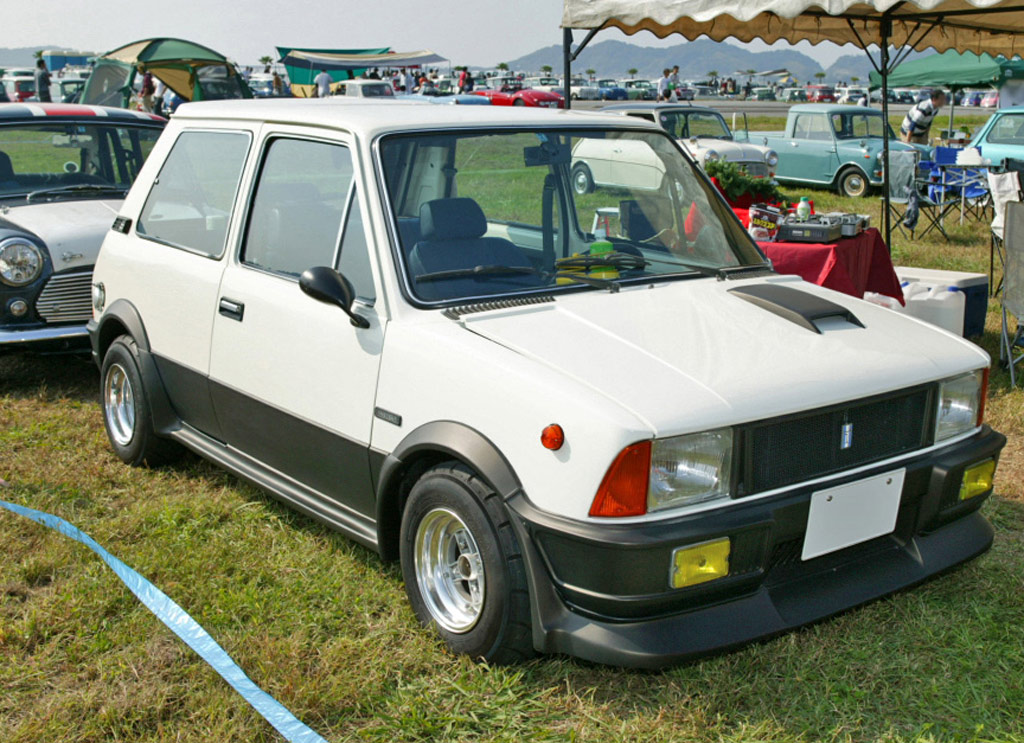 [Bild: innocenti_de_tomaso.jpg]