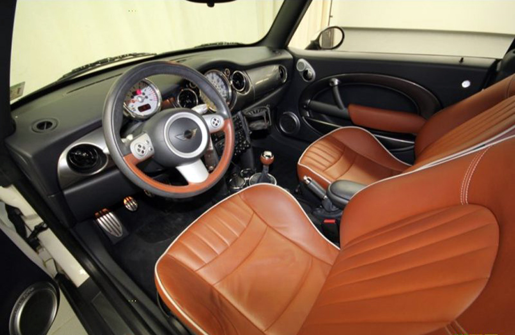 [Bild: mini_cabrio_sidewalk_r52_leder_lounge_usa.jpg]