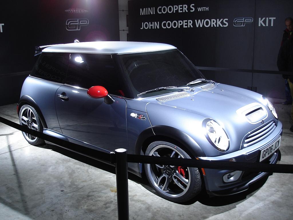 [Bild: mini_cooper_s_jcw_gp_r53_mini_united_2005.jpg]