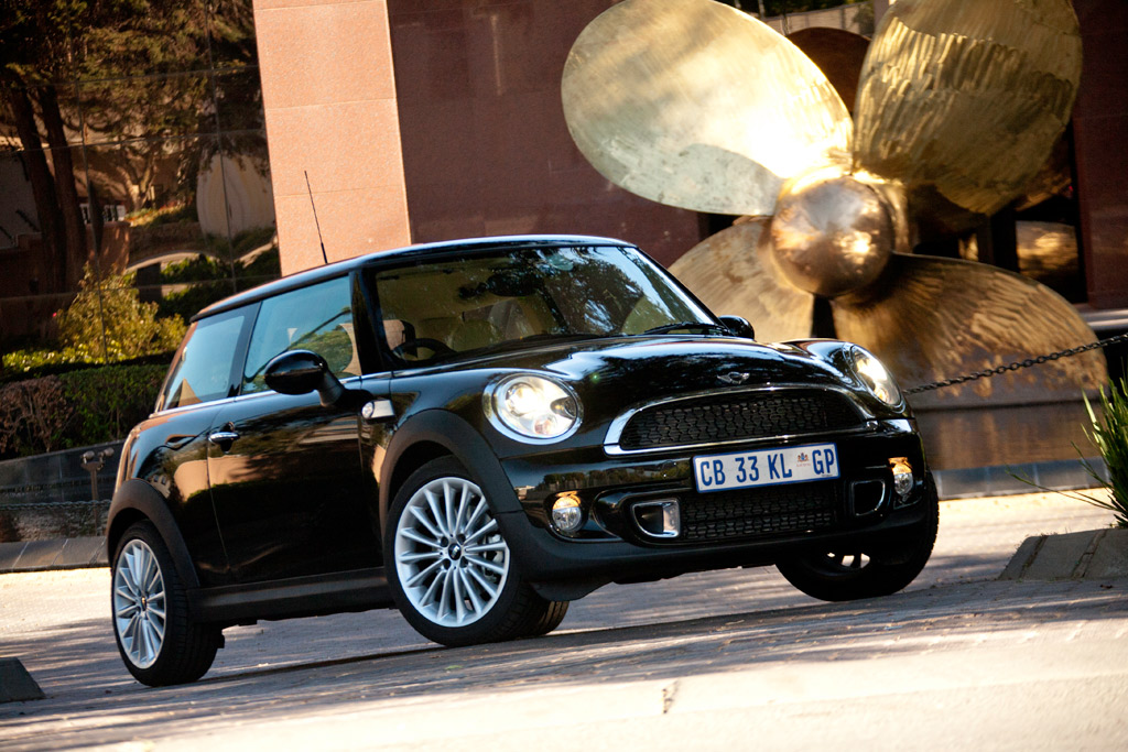 [Bild: mini_inspired_by_goodwood_r56_07.jpg]