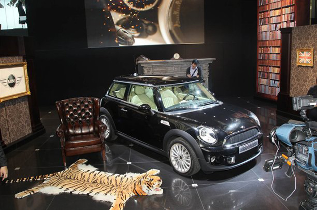 [Bild: mini_inspired_by_goodwood_r56_hong_kong_...arty_2.jpg]