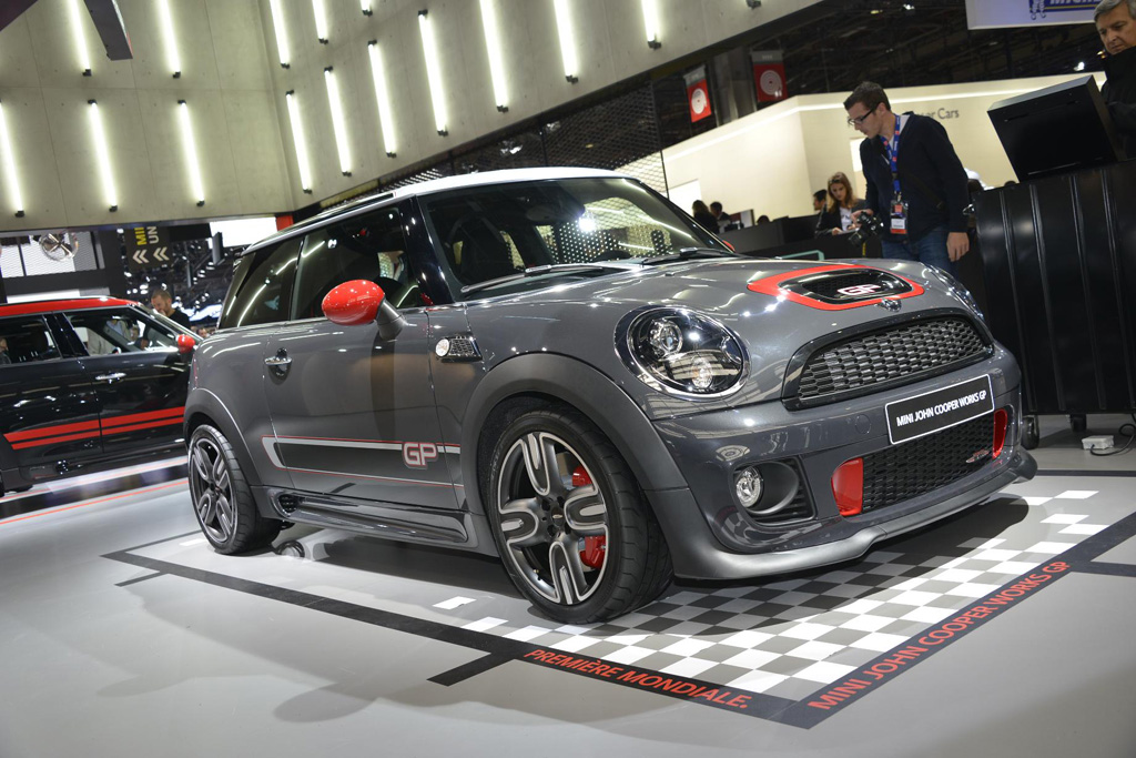 [Bild: mini_jcw_gp_r56_autosalon_paris_2012.jpg]