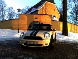 Klein Mini Outside2
