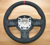 Alcantara Schwarz   Naht Rot   12 Uhr