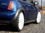 Mini Cooper S mit 18" OZ und KW Gewinde V1