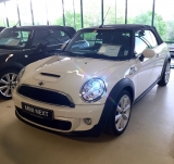 Mini R57