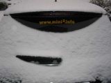 Mini im Schnee