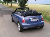 Mini Cooper Cabrio in cool-blue