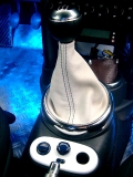 Weißer Schaltsack Mit Dunkelblauer Naht