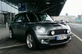 Sunny Am Flughafen