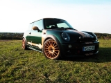 British Racing Green Meets Beige02