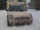 Mini Im Schnee