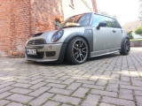 Mini In Matt Grau Metallic Mit Mattschwarzen Applikationen