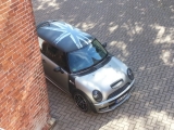 Mini In Matt Grau Metallic Mit Mattschwarzen Applikationen