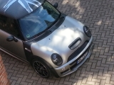 Mini In Matt Grau Metallic Mit Mattschwarzen Applikationen